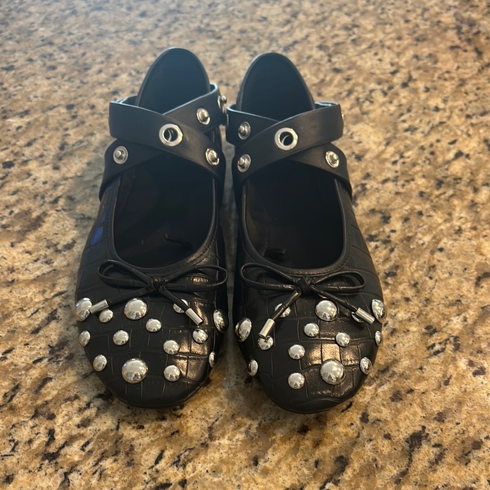 Size 40 Zara Black and Silver Dress Shoes with Decorative Studs New without tags
